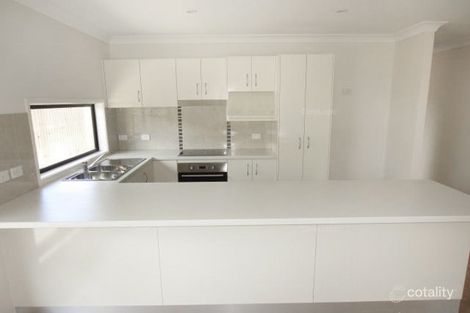 Property photo of 20 Hollanders Crescent Kelso QLD 4815
