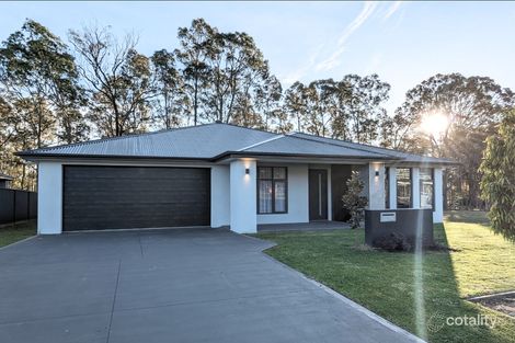 Property photo of 10 Treesbank Place Nulkaba NSW 2325