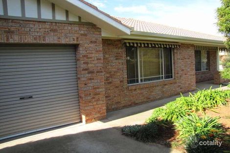 7 Jacaranda Dr, Lake Albert, NSW 2650