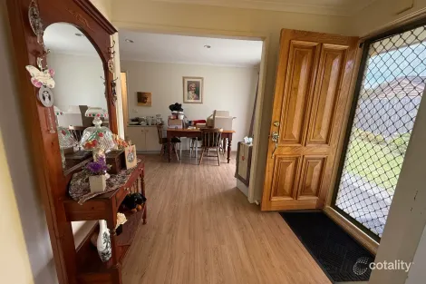 Property photo of 3 Trawalla Court Hampton Park VIC 3976