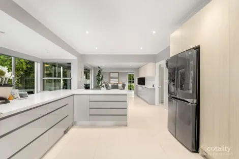 Property photo of 3 Wakefield Place Templestowe VIC 3106