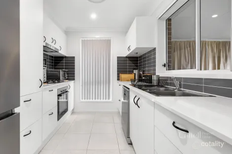 Property photo of 2/4 Caputar Way Lochinvar NSW 2321