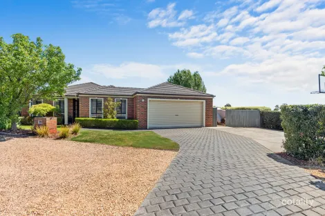 16 Heights Cres, Ballarat North, VIC 3350
