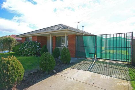 Property photo of 27 Glenaire Crescent Cranbourne West VIC 3977