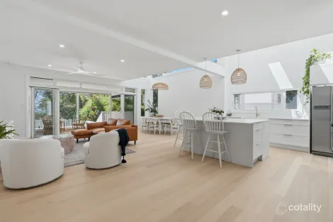 10 Murray St, Bateau Bay, NSW 2261