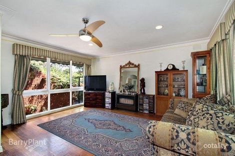 Property photo of 10 Greenglade Court Bayswater VIC 3153