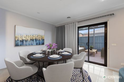 Property photo of 14 Hunt Way Pakenham VIC 3810