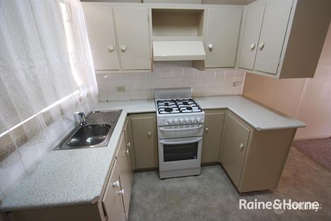 Property photo of 1/34 Manoora Avenue Mount Austin NSW 2650