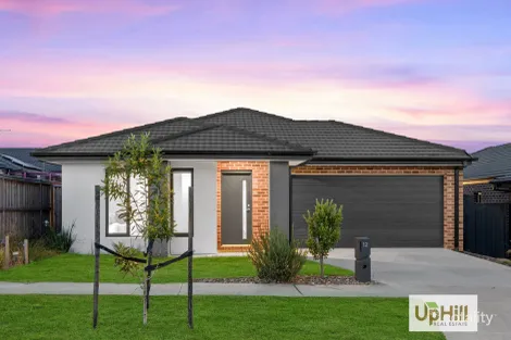 12 Segur Rd, Clyde North, VIC 3978