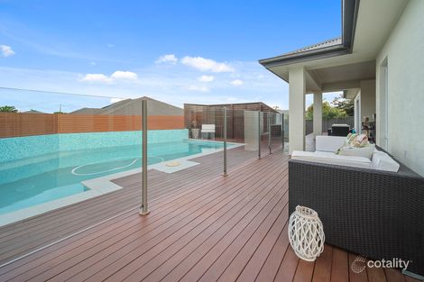 Property photo of 11 Stringybark Drive Fern Bay NSW 2295