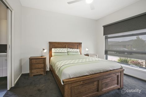 Property photo of 27 Golden Wattle Drive Mount Duneed VIC 3217