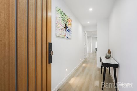 Property photo of 2 Tao Circuit Greenvale VIC 3059