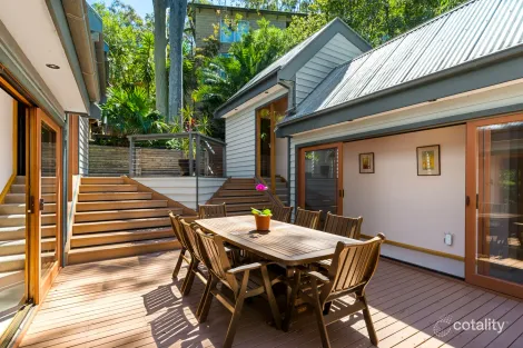 Property photo of 11 Wanawong Road Avalon Beach NSW 2107