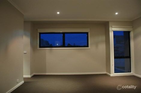 Property photo of 15 Parkside Row Preston VIC 3072