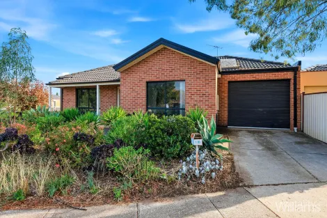 Property photo of 1/10 Macadamia Grove Werribee VIC 3030
