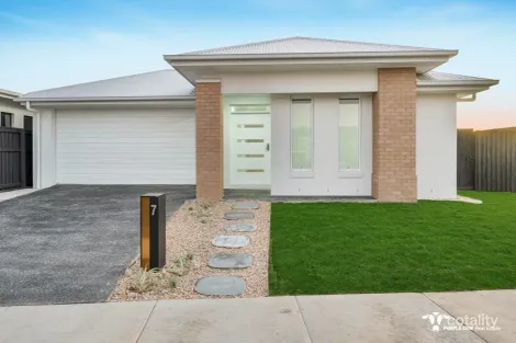 7 Webster St, White Rock, QLD 4306