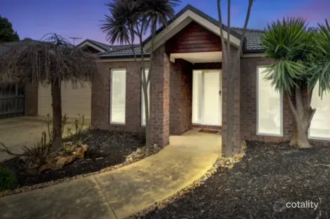 Property photo of 3 Sandstock Place Rosebud VIC 3939
