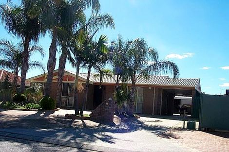 4 Swanley St, Marangaroo, WA 6064