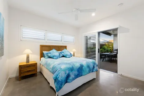 Property photo of 18 Waterway Drive Birtinya QLD 4575