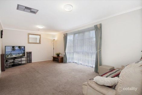 Property photo of 4 Raven Close Carrum Downs VIC 3201