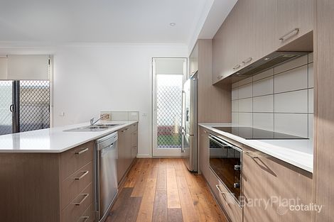 Property photo of 18 Bentley Lane Clyde North VIC 3978