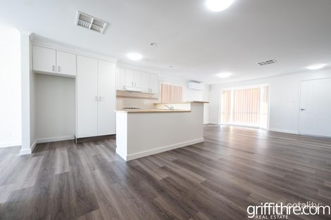 Property photo of 2/10-12 Erskine Road Griffith NSW 2680
