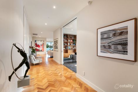Property photo of 2/10 Martin Court Toorak VIC 3142