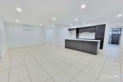 Property photo of 33 Daintree Court Park Ridge QLD 4125