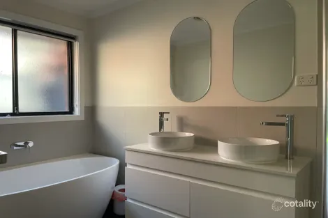 Property photo of 5 Stillman Drive Mill Park VIC 3082