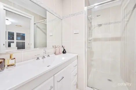 Property photo of 17 Hynes Place Elderslie NSW 2570