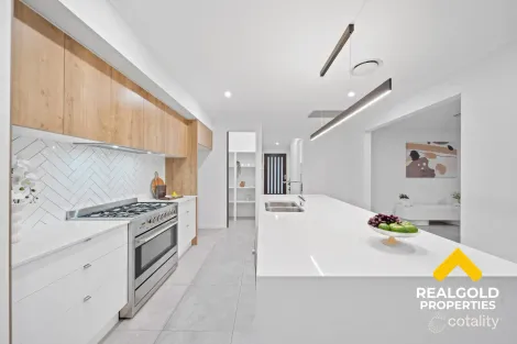 Property photo of 20 Barham Way Spring Mountain QLD 4300