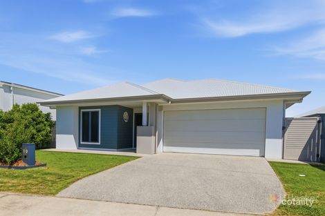 Property photo of 10 Seashore Crescent Mackay Harbour QLD 4740
