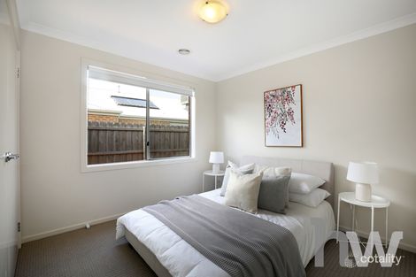 Property photo of 2 Heritage Mews Drysdale VIC 3222