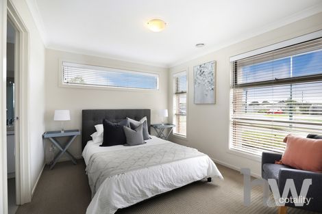 Property photo of 2 Heritage Mews Drysdale VIC 3222