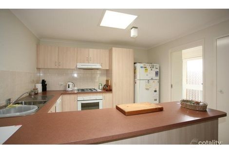 Property photo of 5 Maculata Place Manor Lakes VIC 3024
