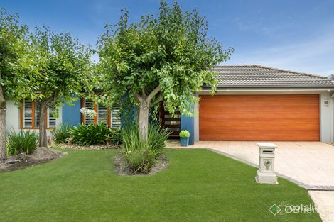 Property photo of 2 River Gum Place Sandhurst VIC 3977