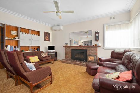 Property photo of 12 Banyule Road Rosanna VIC 3084