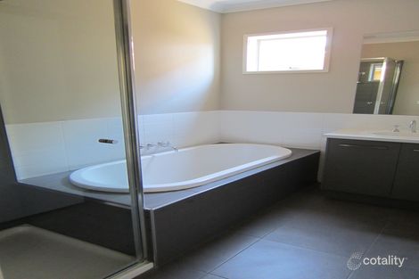 Property photo of 10 Madonna Street Doreen VIC 3754