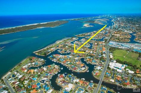 35 Daru Ave, Runaway Bay, QLD 4216