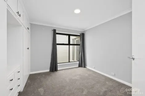 Property photo of 2 Ercil Street Wendouree VIC 3355