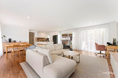 Property photo of 6 Shipton Crescent Mount Warrigal NSW 2528