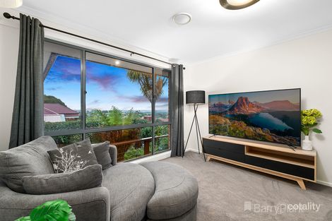 Property photo of 19 Aberdeen Heights Pakenham VIC 3810