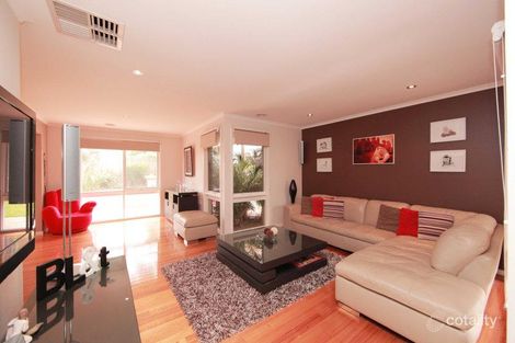 Property photo of 4 Royston Close Mill Park VIC 3082