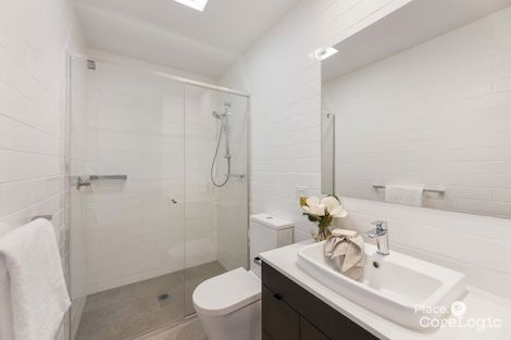 Property photo of 403/121 Clarence Road Indooroopilly QLD 4068