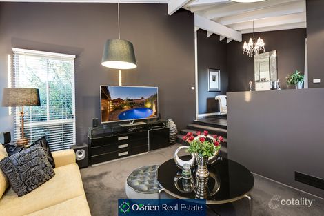 Property photo of 9 Nowell Court Endeavour Hills VIC 3802