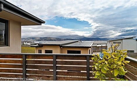 Property photo of 2/12 Skala Road Tranmere TAS 7018