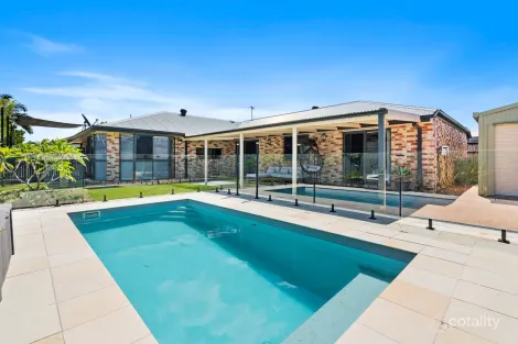 Property photo of 5 Franbridge Place Victoria Point QLD 4165