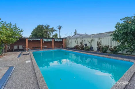 32 Bass St, Colyton, NSW 2760