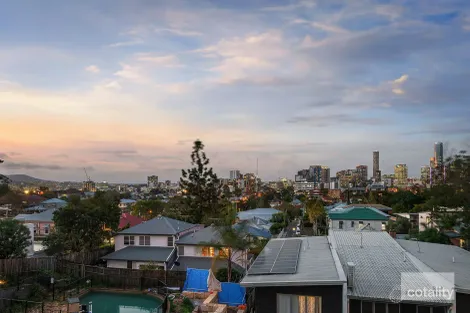 Property photo of 92 Dornoch Terrace Highgate Hill QLD 4101