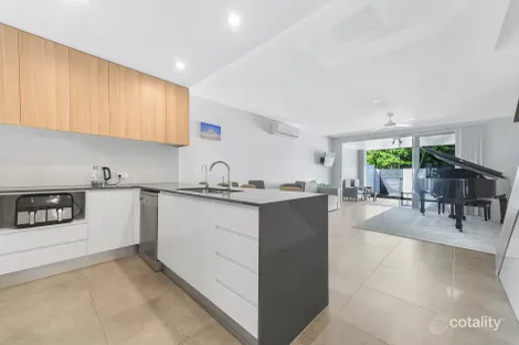 Property photo of 20 Florabella Drive Robina QLD 4226